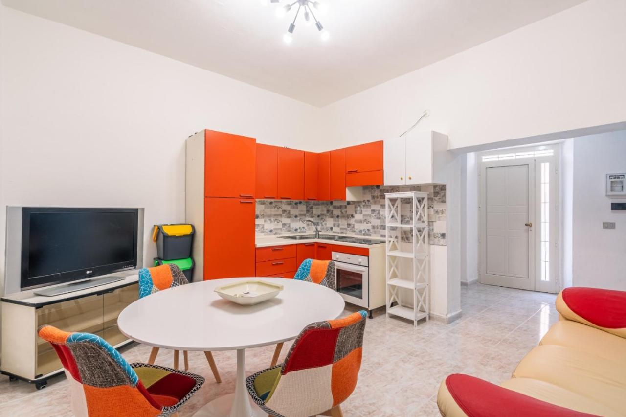 Casa Vacanze Relaxia Posada  Buitenkant foto